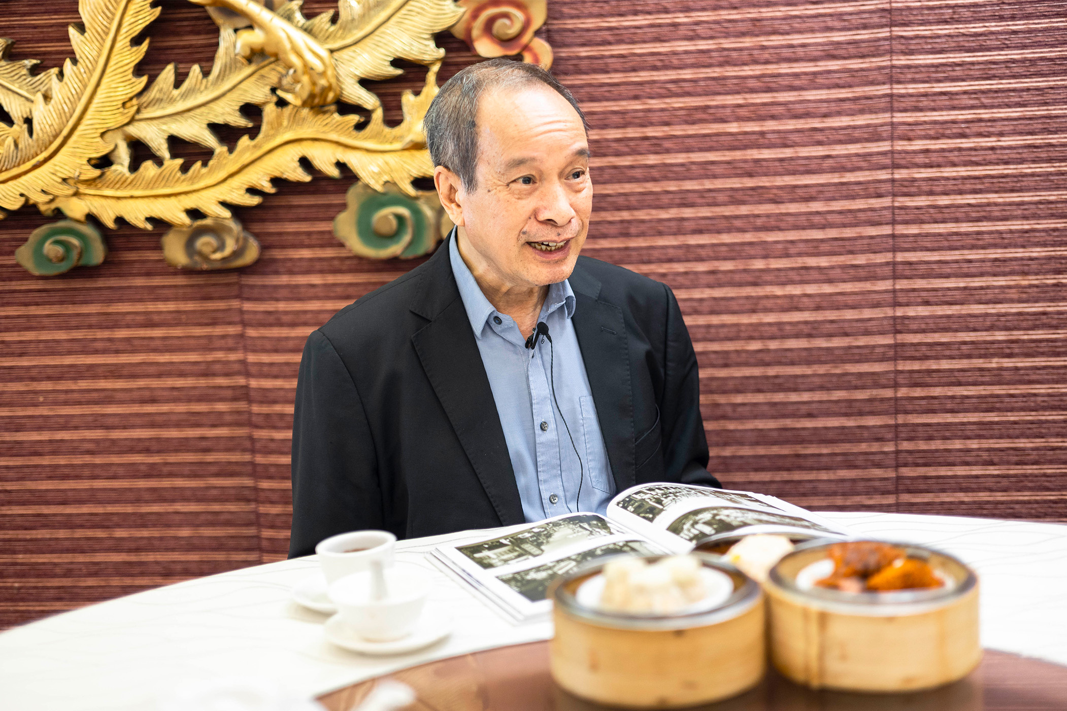 掌故專家鄭寶鴻解構飲茶文化  昔日茶樓鬥雀又捉棋   龍鳳禮堂酒樓餘三間 