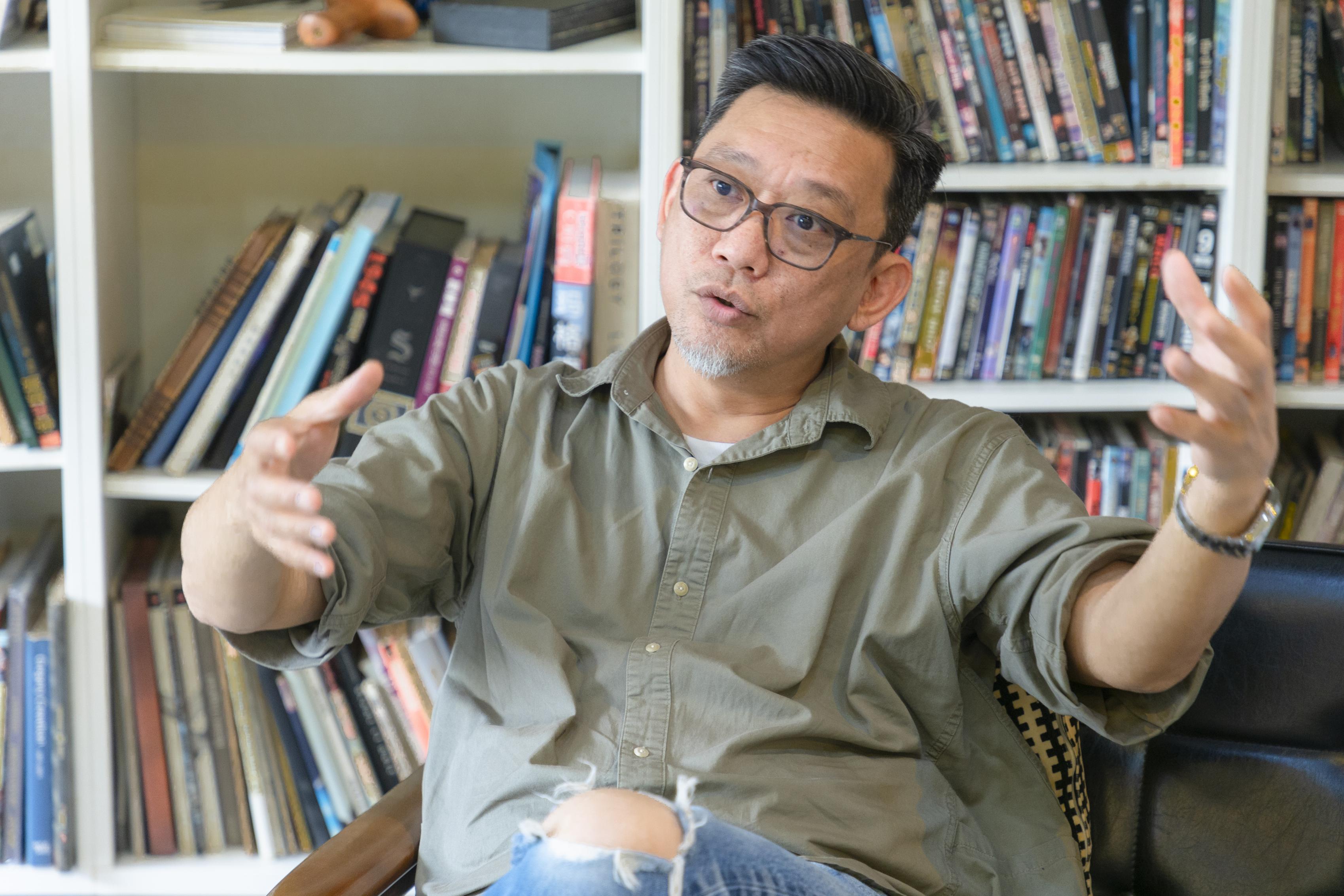 鄭保瑞後悔自己沒有在九龍寨城清拆前入內看看，「人總是這樣，存在的時候卻不懂得珍惜」。