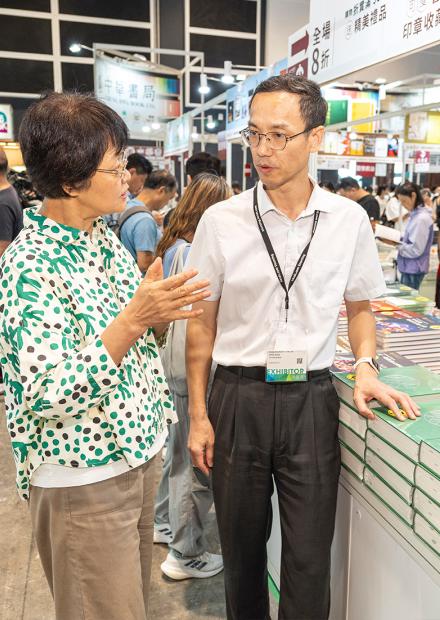 香港書展2025 中心副總編輯孫文彬博士與中華書局進行交流