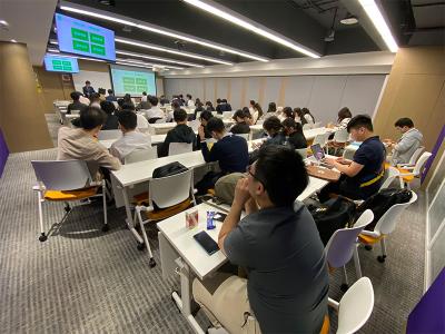 於香港中文大學進行專題演講