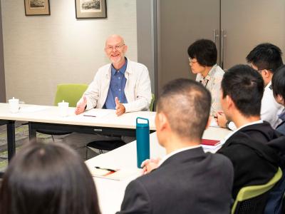 英國布里斯托大學畢可思教授到訪交流