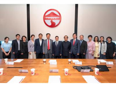 中心帶領中國地方志工作辦公室代表與嶺南大學交流
