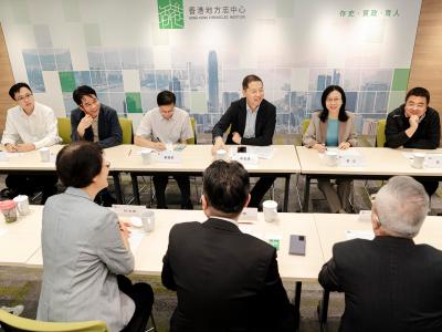 深圳市地方志辦公室主任牛長濤一行到訪交流